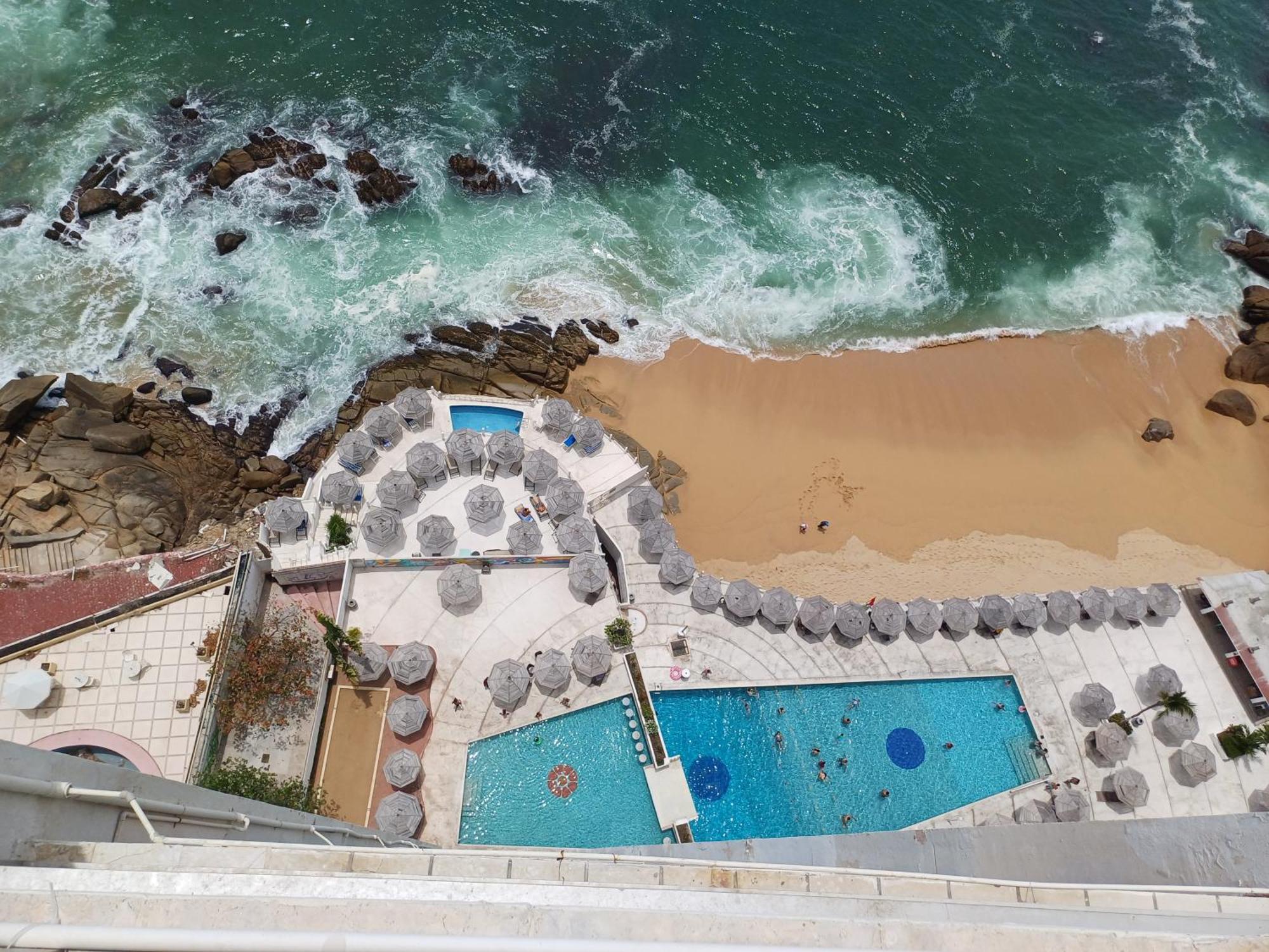 Hotel Torres Gemelas Vista Al Mar A Pie De Playa Acapulco