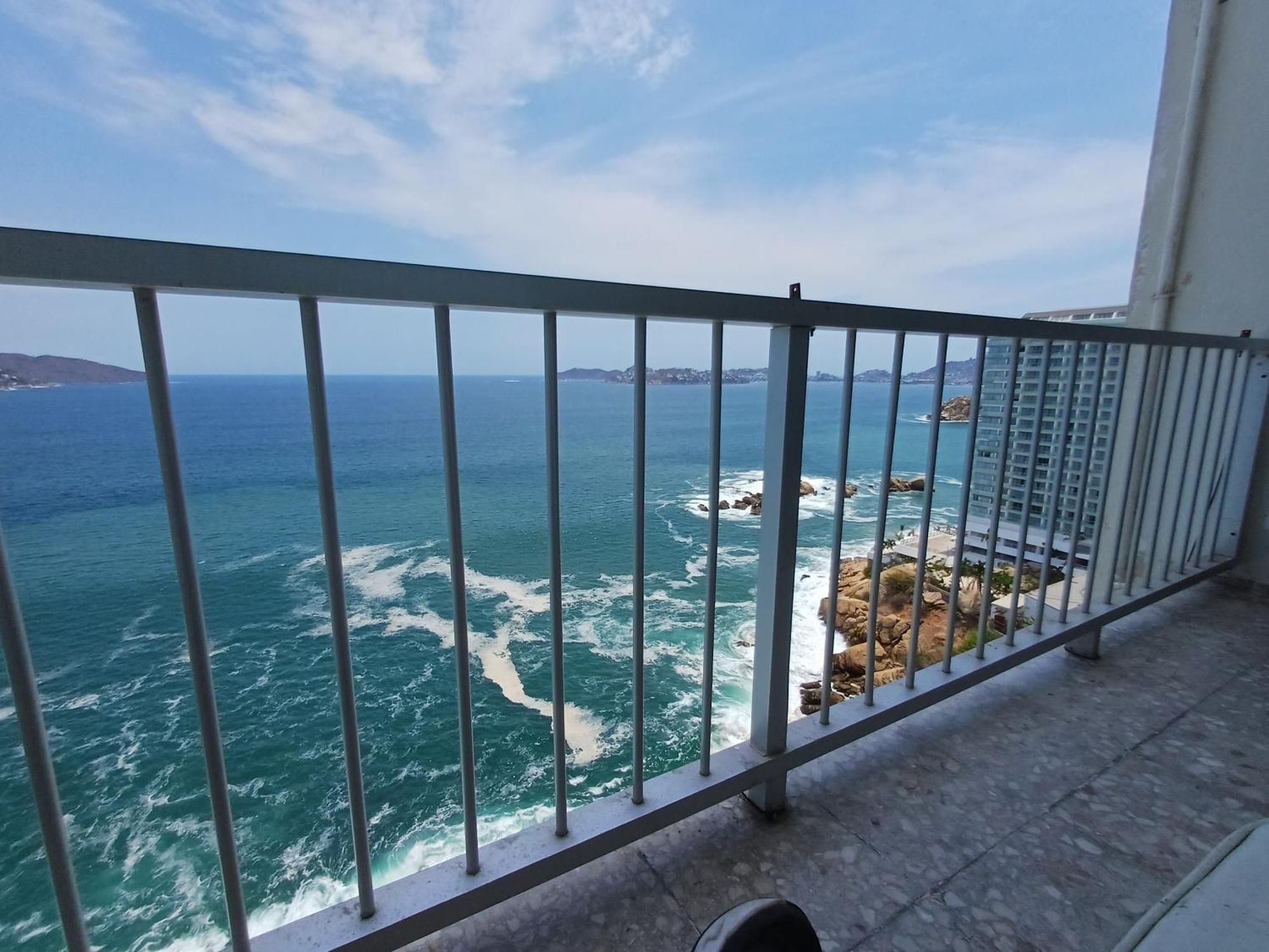 Torres Gemelas Vista Al Mar A Pie De Playa 4*
